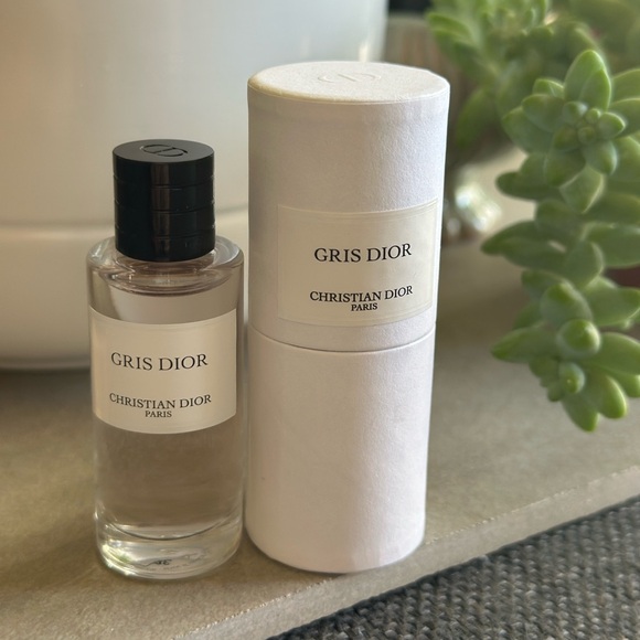 NEW Christian Dior Gris Dior Eau de Parfum 7.5ML (Sample Size) - Picture 2 of 3